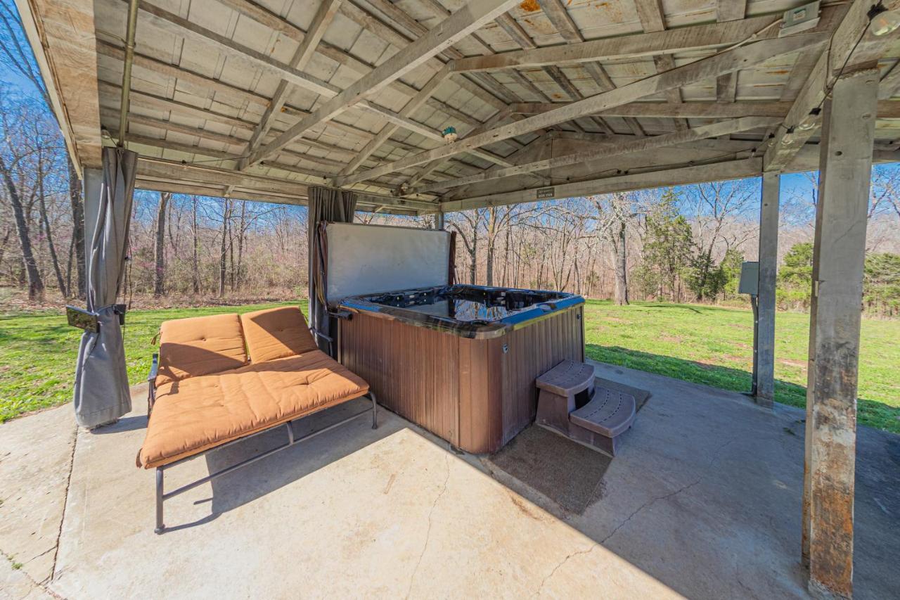 Villa Getaway Of The Gods Harrisburg Esterno foto